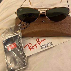 Classic Ray Ban Aviator Sunglasses - guaranteed authentic